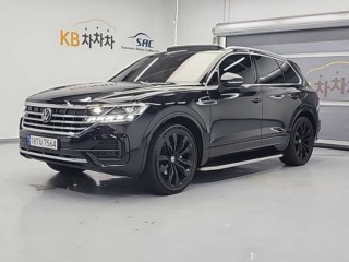 투아렉 3세대 폭스바겐 중고차